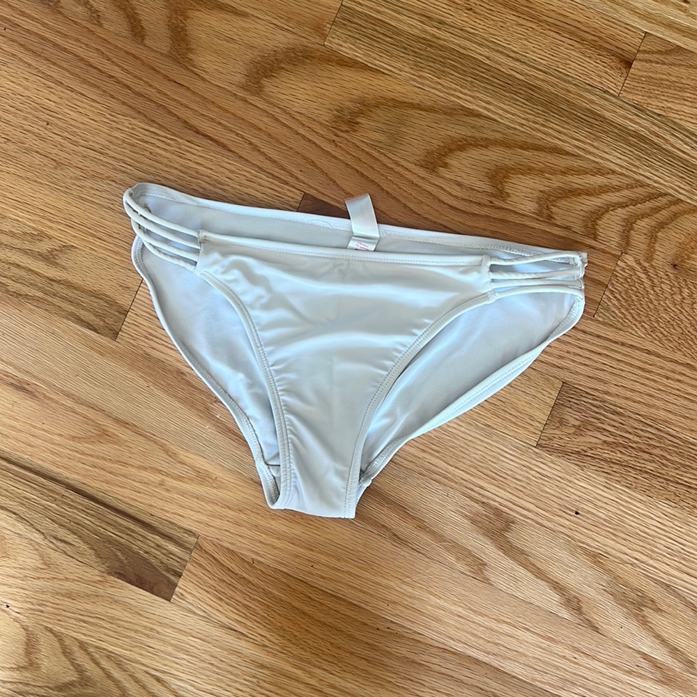 Bathing suit bottoms